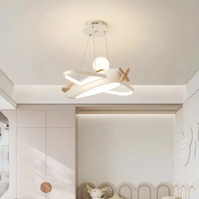 Baby Nursery Chandelier - 子供部屋用のモダンな飛行機の形をしたLEDシャンデリア,シンプルでクリエイティブ,赤ちゃんの保育園,男の子と女の子の寝室,家の装飾