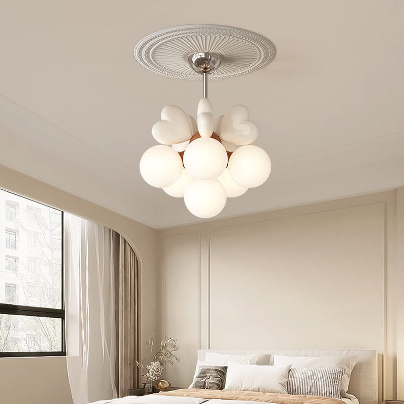 2026年ピンクハートバブルボール装飾LED E27寝室シャ - Baby Nursery Chandelier のレビューと価格