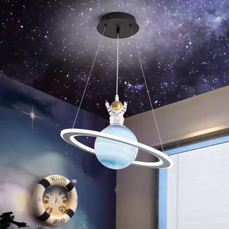 惑星ライト子供部屋シャンデリア LED 宇宙飛行士ガラスボー - Baby Nursery Chandelier のレビューと価格