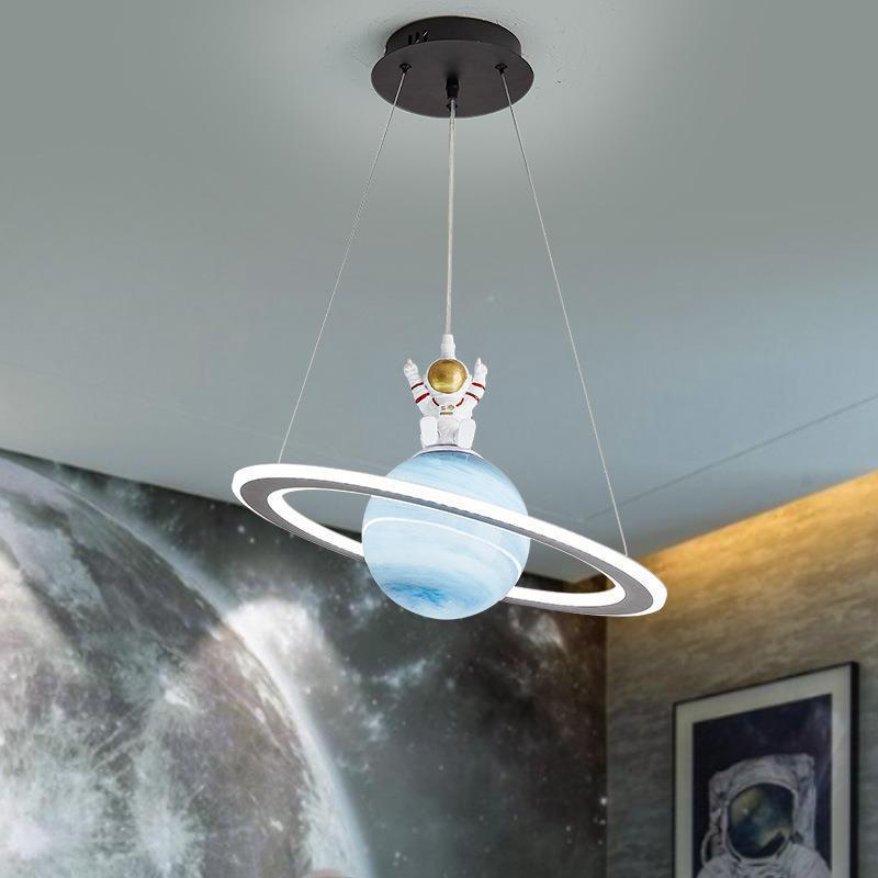 惑星ライト子供部屋シャンデリア LED 宇宙飛行士ガラスボー - Baby Nursery Chandelier のレビューと価格