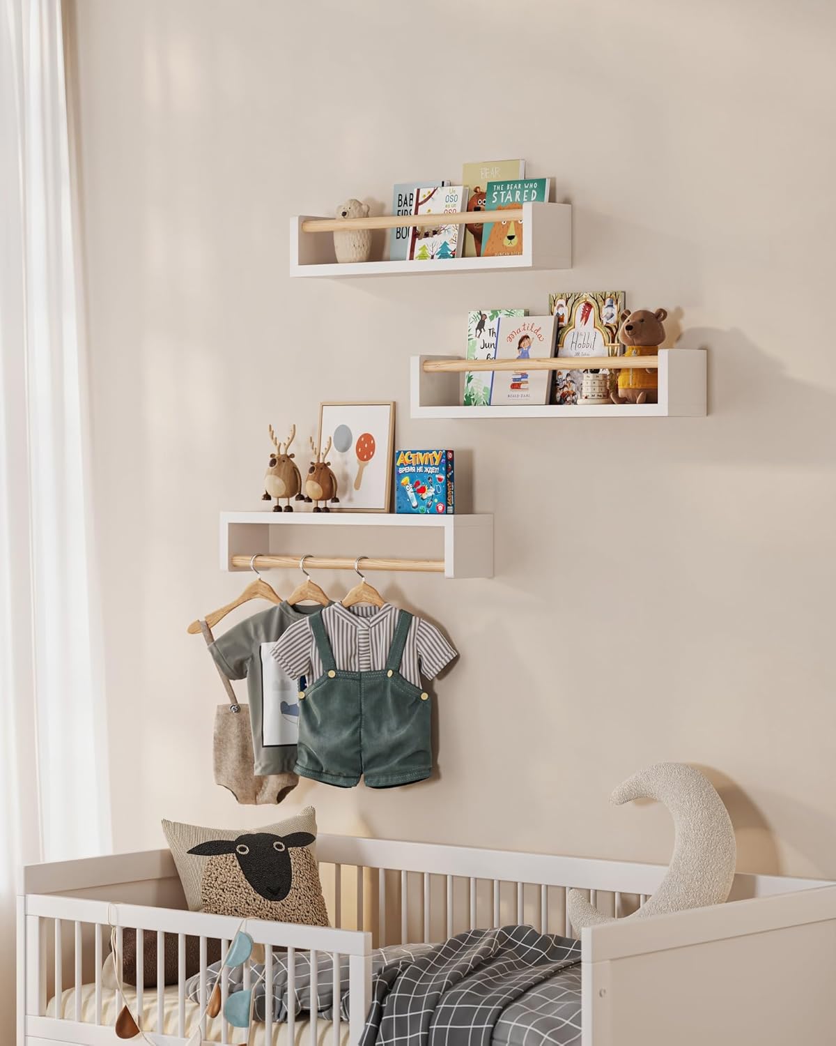 3段のフローティング子供用本棚、壁掛け式キッズブックシェルフ - Baby Nursery Shelves のレビューと価格