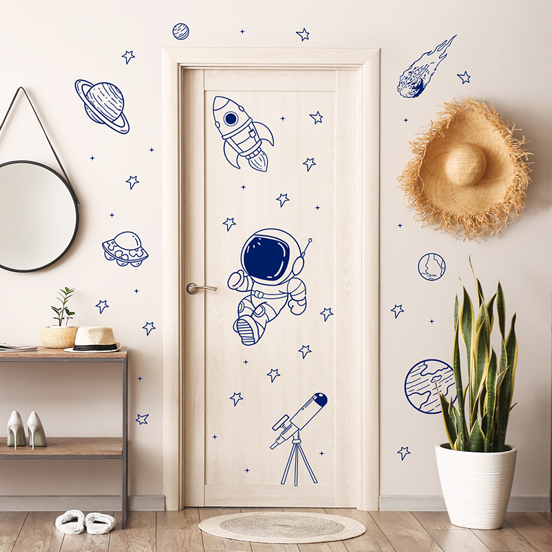 漫画宇宙宇宙飛行士惑星ロケットウォールステッカー自己粘着子供 - Baby Nursery Decor Boy のレビューと価格